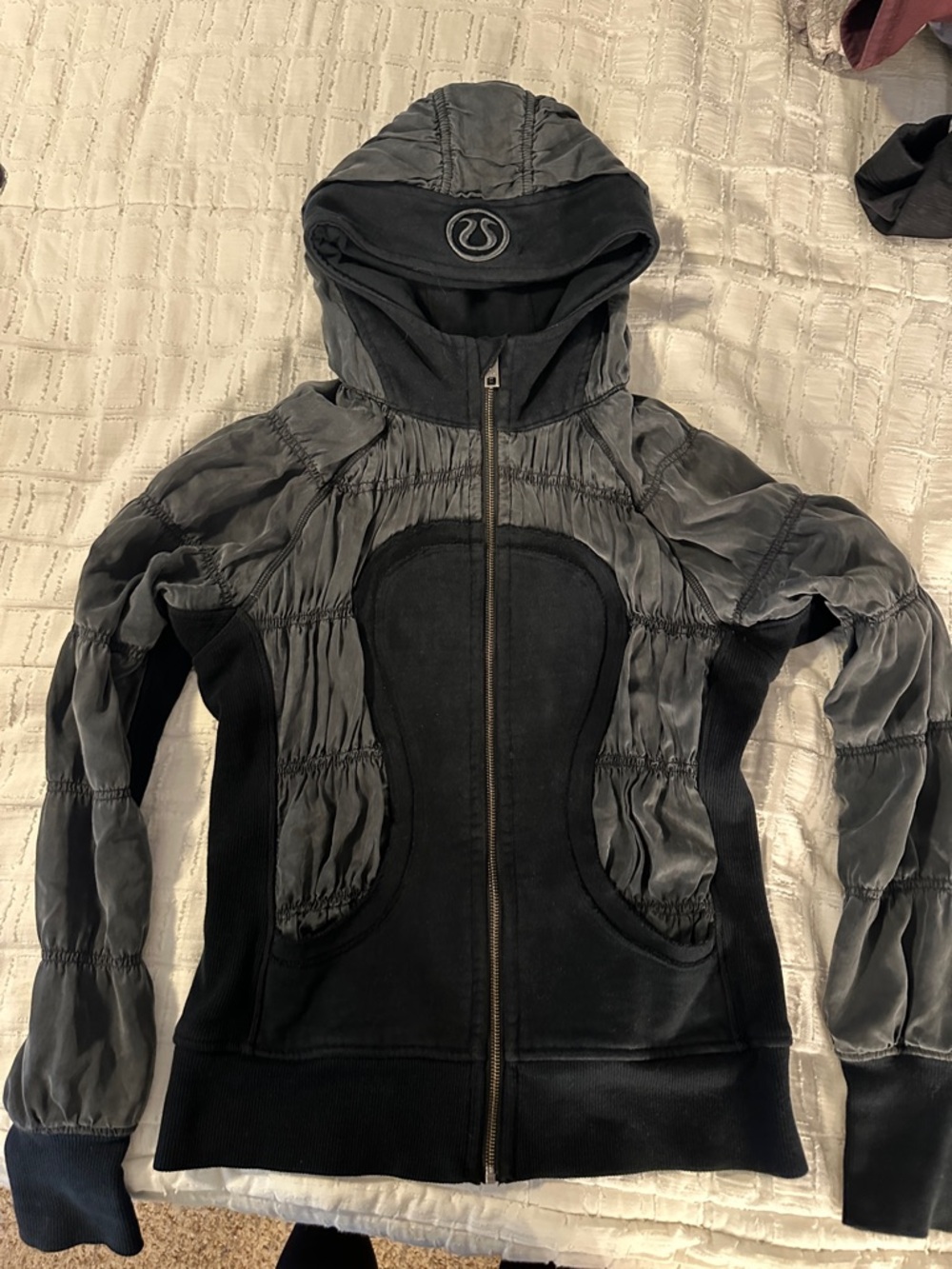 Lululemon Special Edition Black Tencel Scuba Hoodie Jacket Size 6